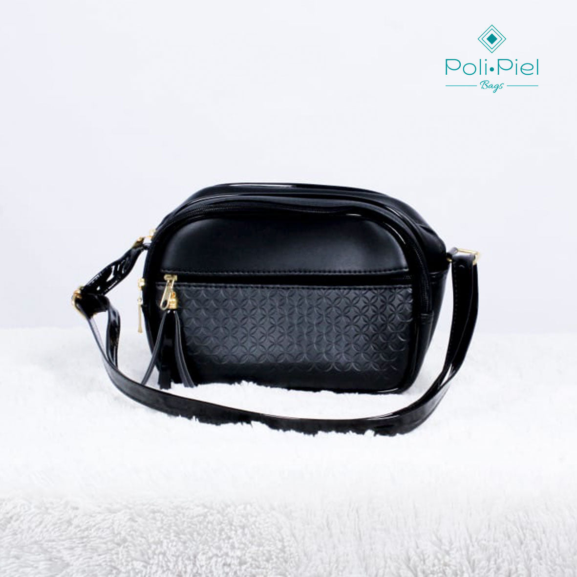 Ágata: bolso pequeño con textura grabada y doble manija