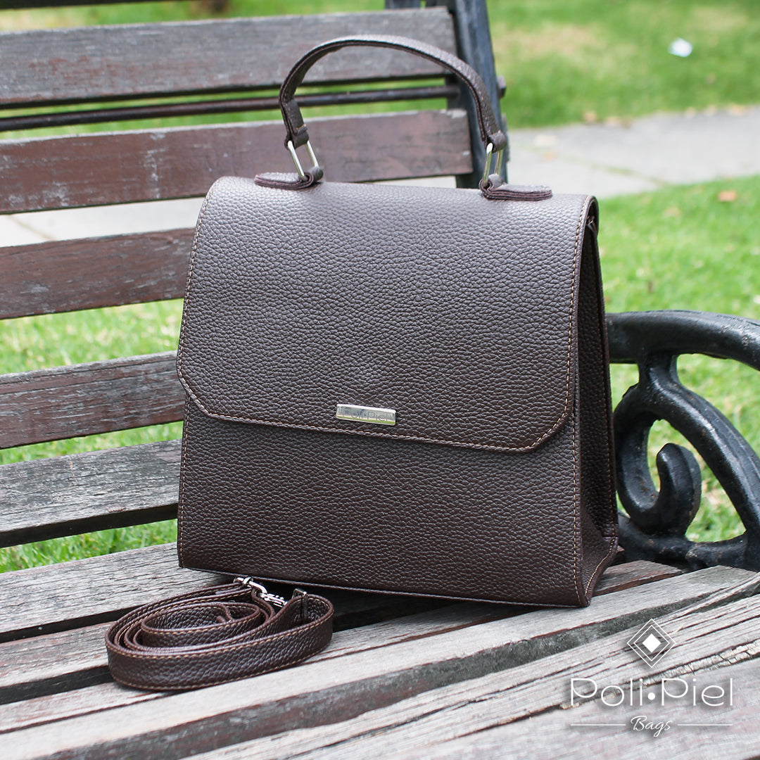 Topacio: bolso mediano con tapa y doble manija en microfibra, estilo clásico y seguro