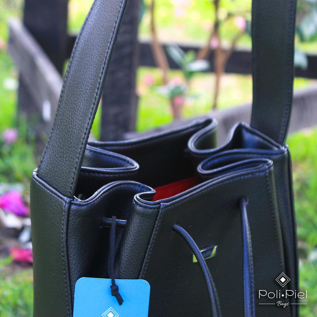 Coral: bolso tipo tula en microfibra, práctico y con estilo