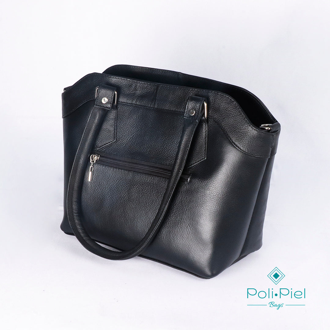 Zircón: bolso amplio de cuero con diseño sobrio y textura distintiva